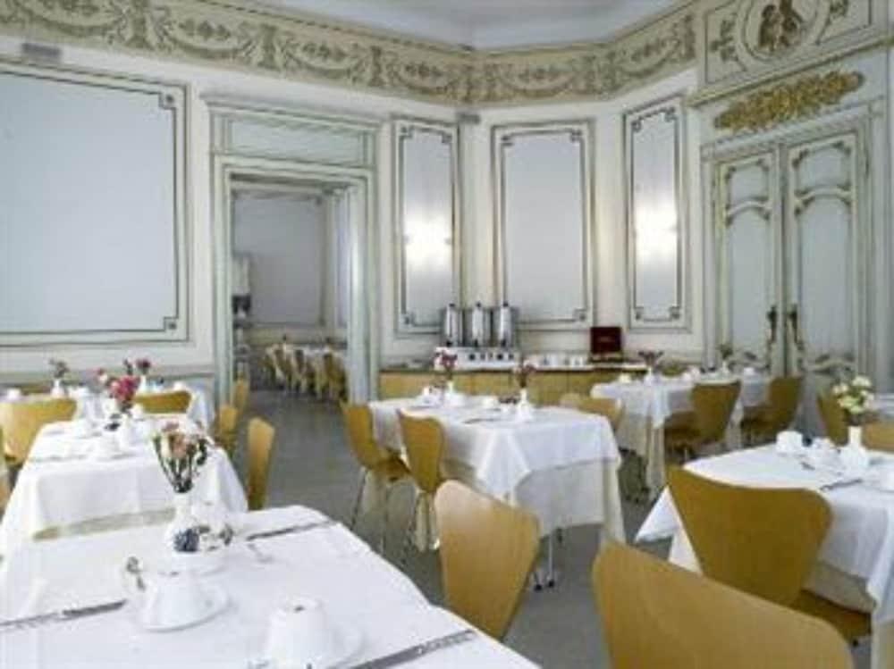 فندق بادوفافي  فندق جراند إيطاليا المطعم الصورة